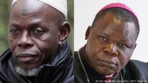 Imam Oumar Kobine Layama na Askofu DieudonnÃ© Nzapalainga.